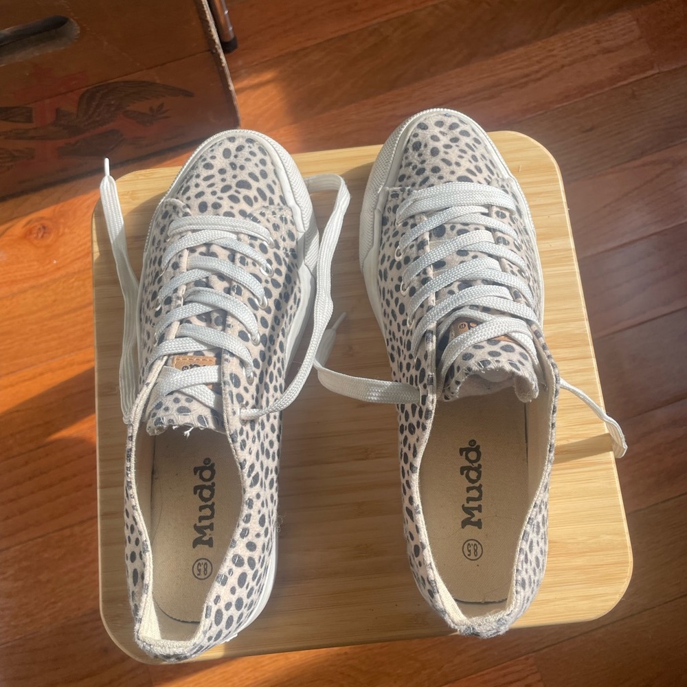 Mudd Dalmatian Studded Sneaks 👟